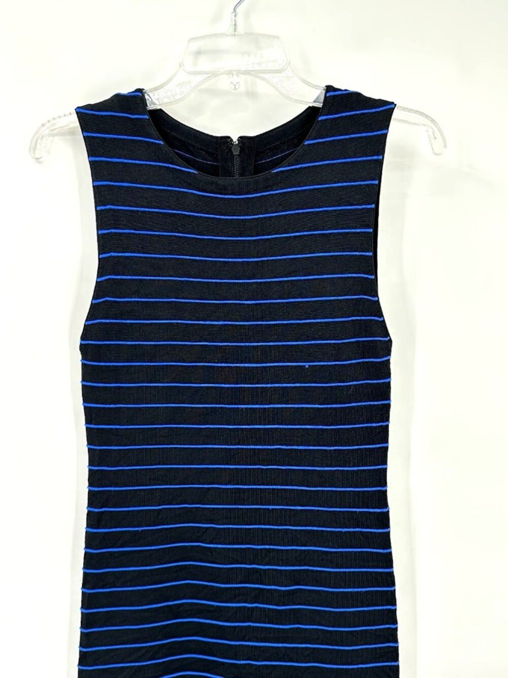 ALICE + OLIVIA dress sheath shift striped blue SMALL sleeveless knit beach - Picture 3 of 10